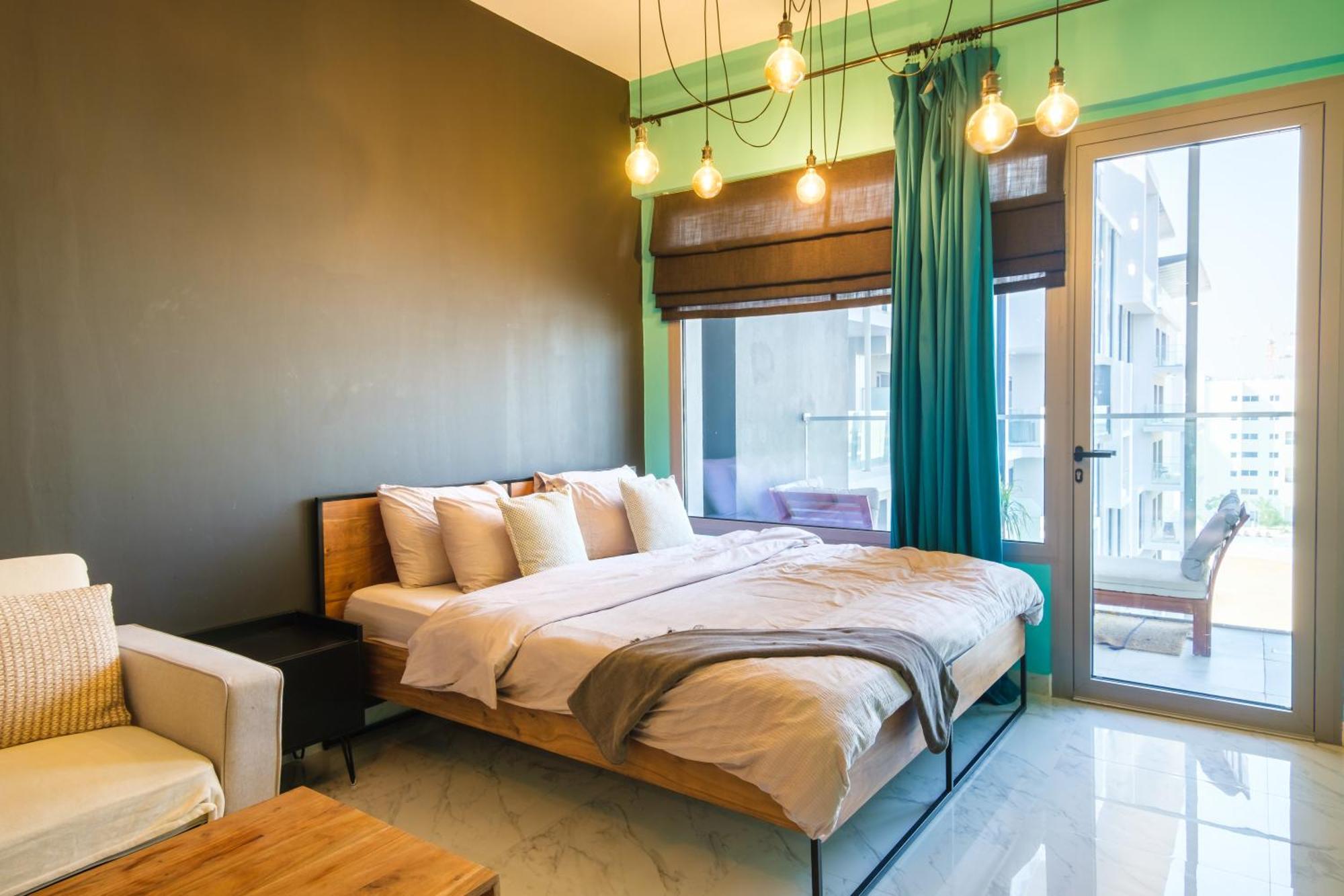 Апартаменты Industrial Chic Retreat Al Qurayyah Экстерьер фото